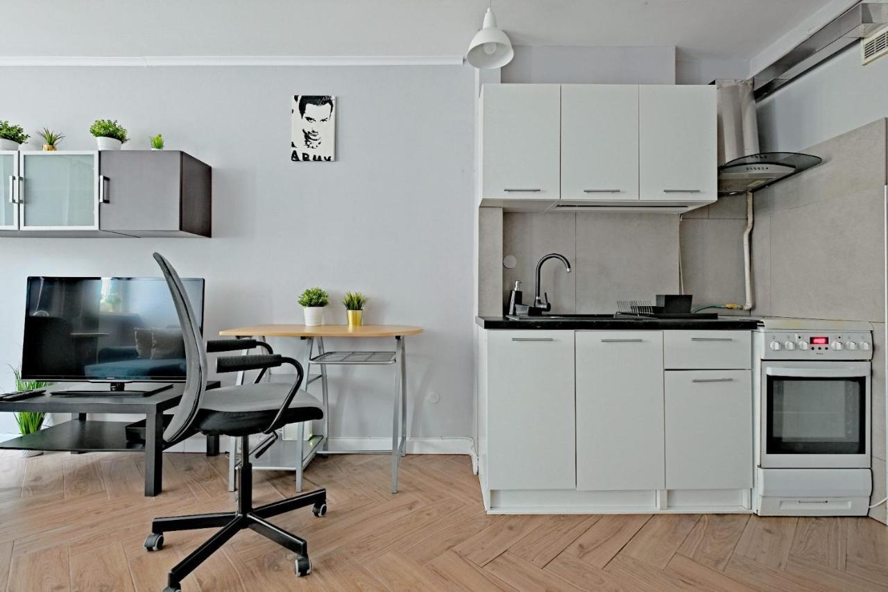 Studio In Amazing Location Apartment Warsaw Exterior photo